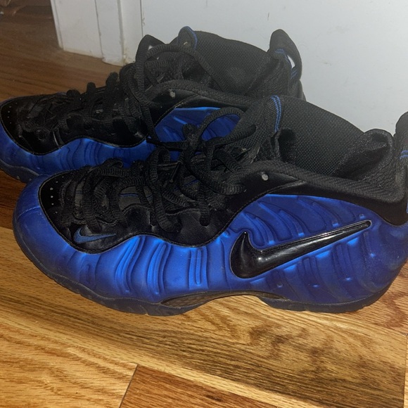 Nike good condition - Picture 2 of 2